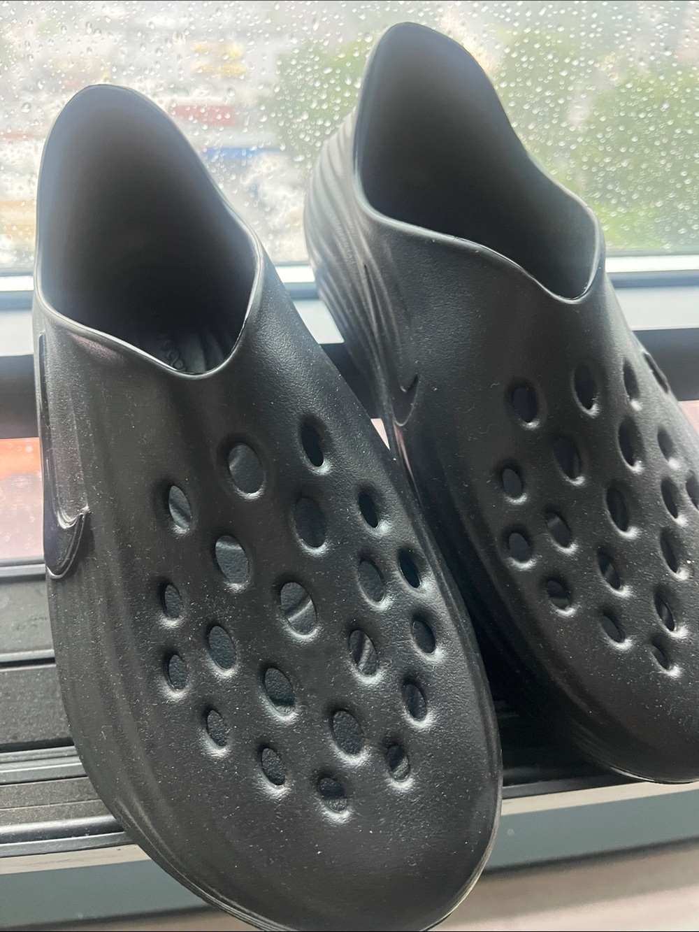 Nike Black React Foam Slip-On